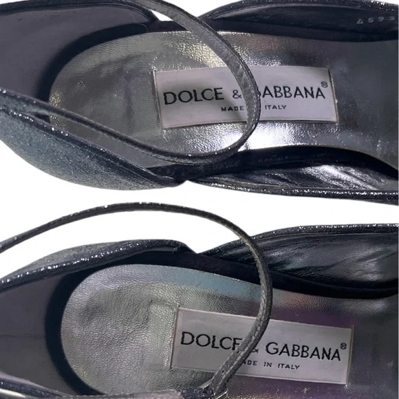 Dolce & Gabbana Silver Glitter round toe pumps! - Picture 12 of 17